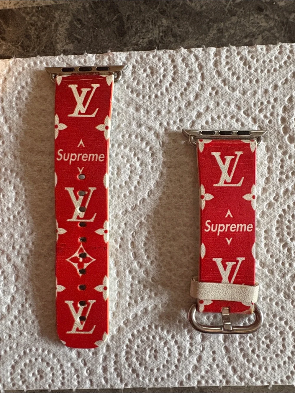 Luis Vuitton x Supreme Apple Watch band. Size 42mm